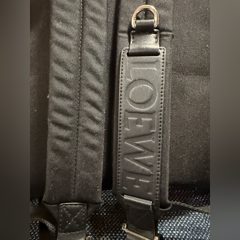 LOEWE AUTHENTIC ANAGRAM SLIM BLACK CALFSKIN LEATHER BACKPACK. EUC. - Picture 4 of 11